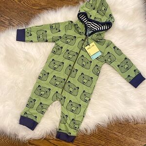Lilly + Sid 0-6m Zip-up Bear Onesie with Hood NWT!